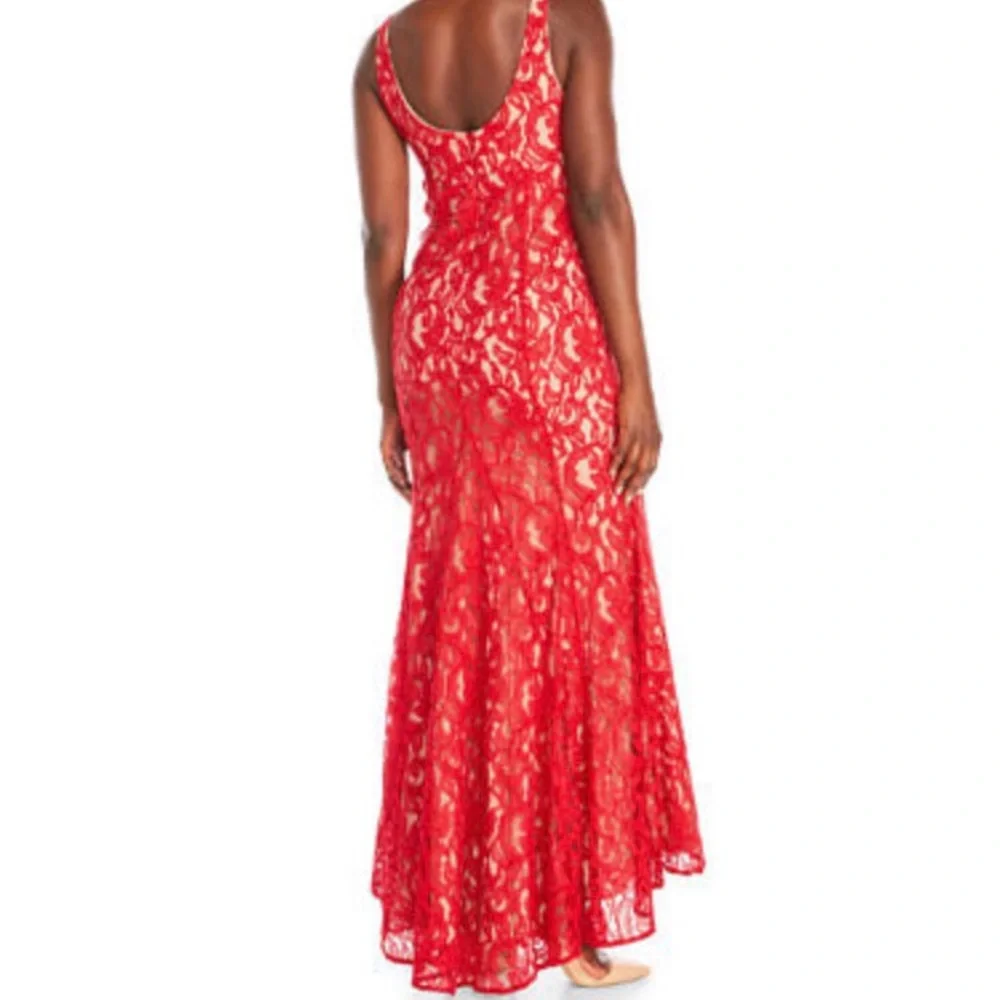 BCBG Lace V-neck Gown - Picture 4 of 6